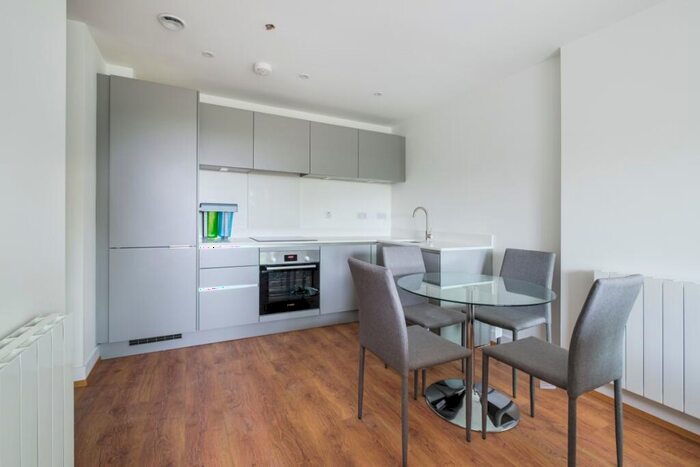 2 Bedroom Apartment To Rent In Well Farm Road Whyteleafe, CR3