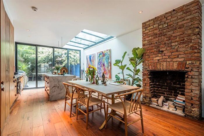 2 Bedroom Terraced House For Sale In Baxendale Street, Hoxton, E2