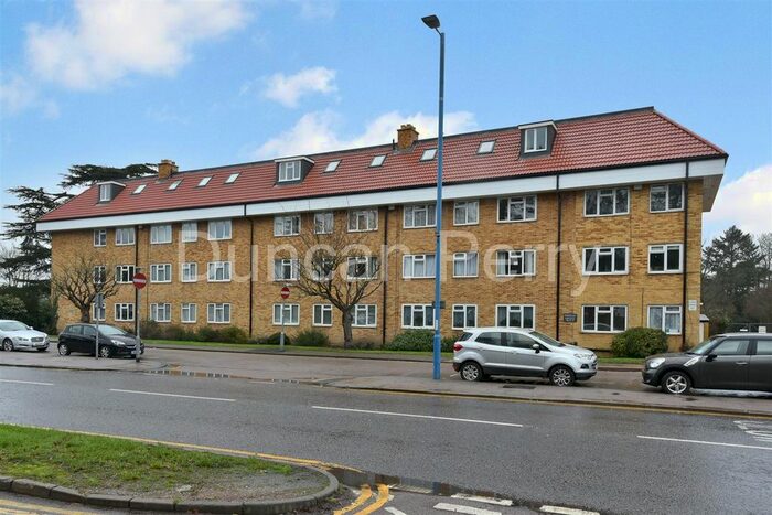 1 Bedroom Flat To Rent In Parkside, High Street, Potters Bar, EN6