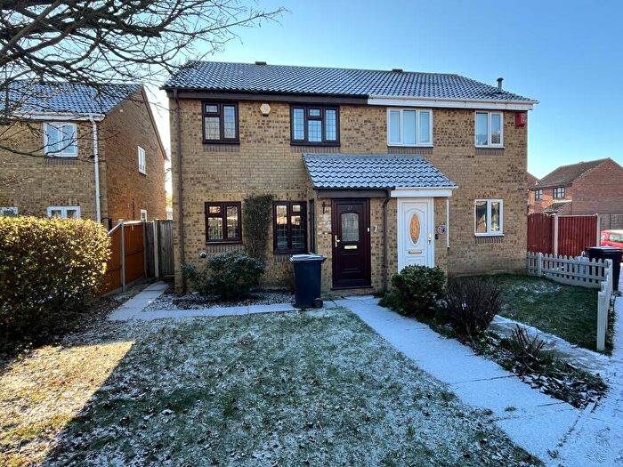 2 Bedroom Semi Detached House To Rent In Rubens Gate, Chelmsford, CM1