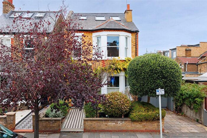 4 Bedroom Detached House For Sale In South Park Road, London, SW19