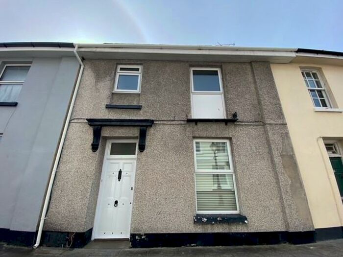 2 Bedroom Flat To Rent In Adelaide Street, Stonehouse, Plymouth, PL1