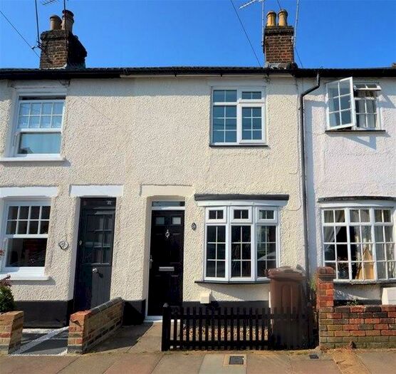 2 Bedroom House To Rent In Boundary Road, St Albans, Hertfordshire, AL1