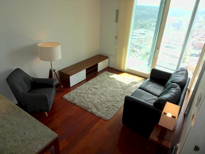 2 Bedroom Flat To Rent In Holloway Circus Queensway, Birmingham, B1