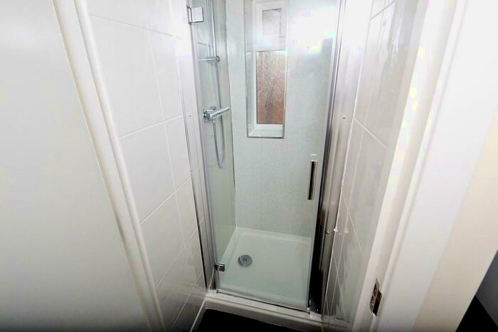 5 Bedroom Semi-Detached House To Rent In Bedroom Student House (Arnesby Road) - Lenton, NG7
