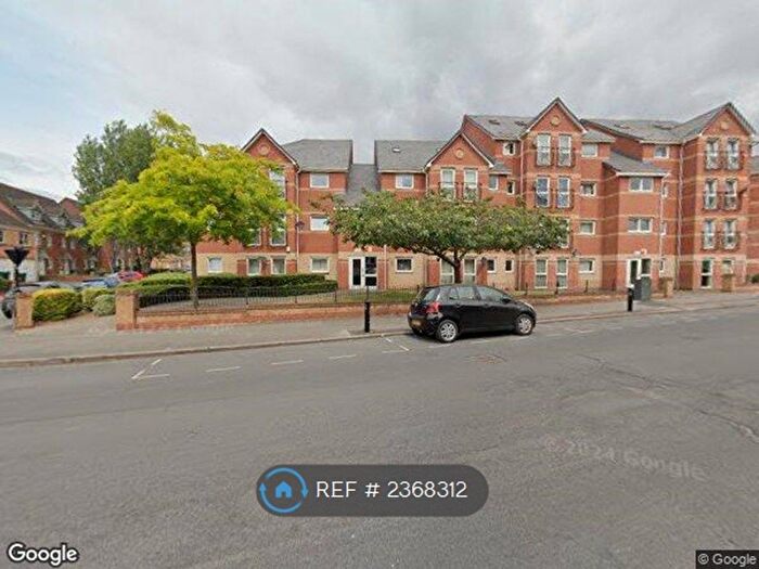 2 Bedroom Flat To Rent In Thackhall Street, Coventry, CV2