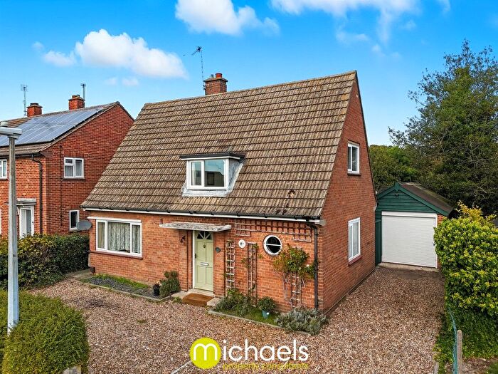 2 Bedroom Chalet For Sale In Mumford Road, West Bergholt, Colchester, CO6