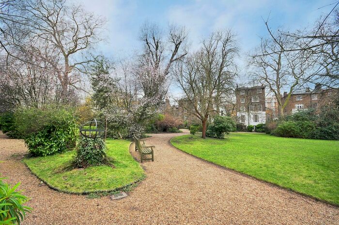 3 Bedroom Flat To Rent In Stanley Crescent, London, W11