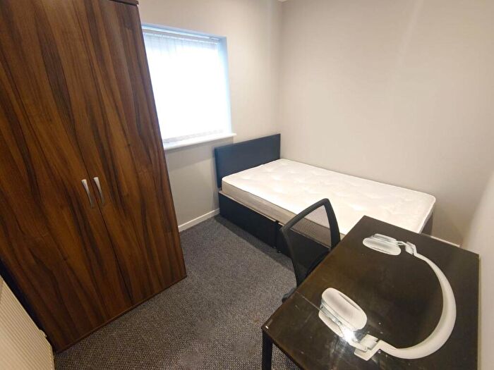 4 Bedroom Terraced House To Rent In Cotswold Street, Liverpool, L7