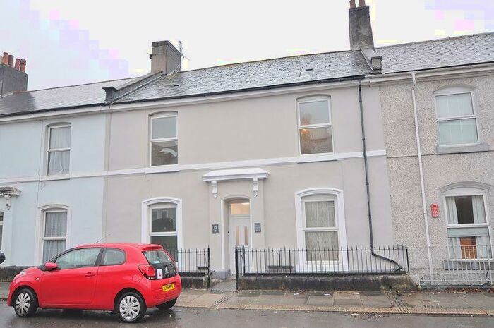 2 Bedroom Flat To Rent In Massive Two Double Bedroom Flat In Wilton Street, Plymouth, PL1