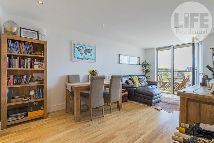 2 Bedroom Flat To Rent In Jubilee Court, Victoria Parade, Greenwich, London, SE10