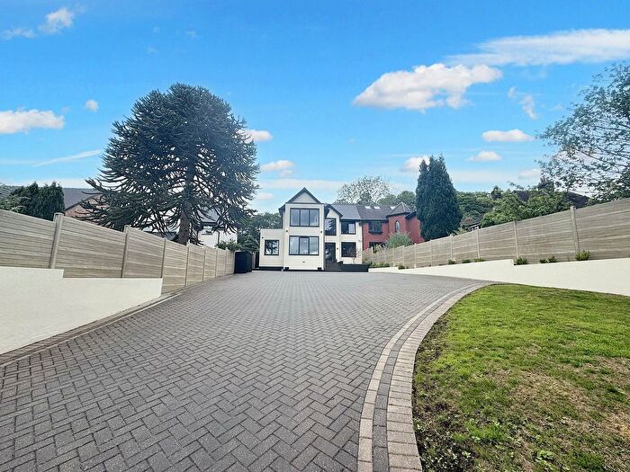 4 Bedroom Property For Sale In Leigh Road, Worsley, M28