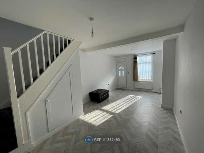 3 Bedroom Terraced House To Rent In Bayly Road, Dartford, DA1