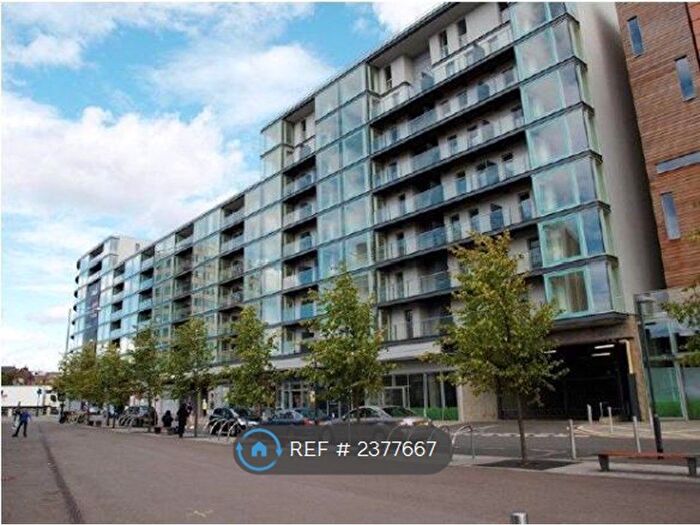 1 Bedroom Flat To Rent In Vantage Building, Hayes, UB3