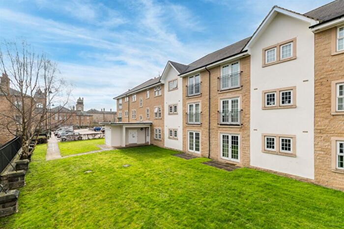 1 Bedroom Apartment For Sale In Escroft Court, Menston, LS29