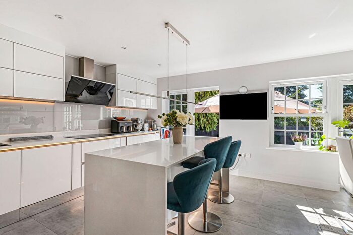 4 Bedroom Semi-Detached House For Sale In Regency Close, London, W5