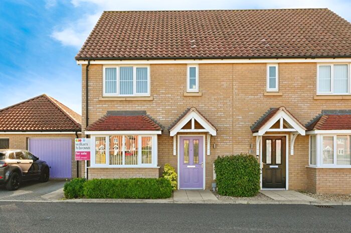 3 Bedroom Semi-Detached House For Sale In Orchard Crescent, King's Lynn, PE30