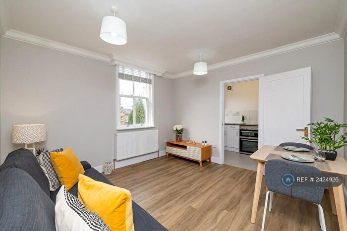 1 Bedroom Flat To Rent In Adelaide Road, Leamington Spa, CV31