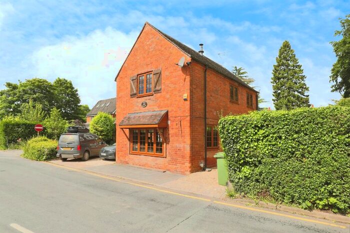 2 Bedroom Cottage For Sale In The Green, Claverdon, Warwick, CV35