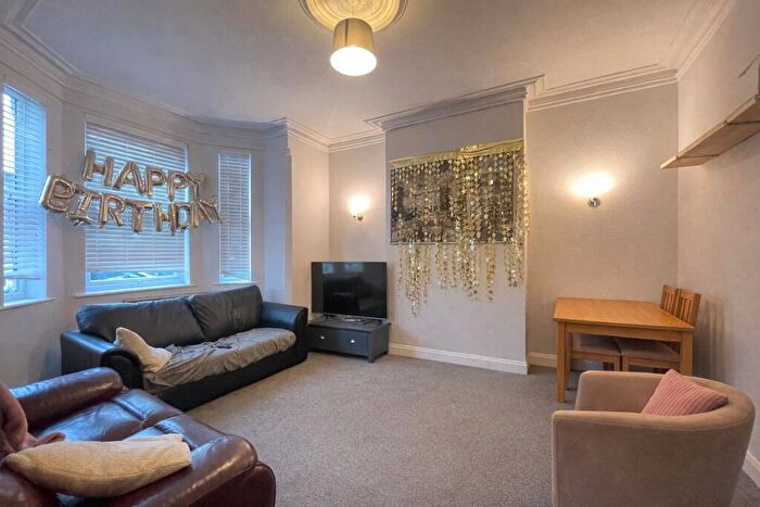 6 Bedroom Terraced House To Rent In Rushworth Avenue, West Bridgford, NG2