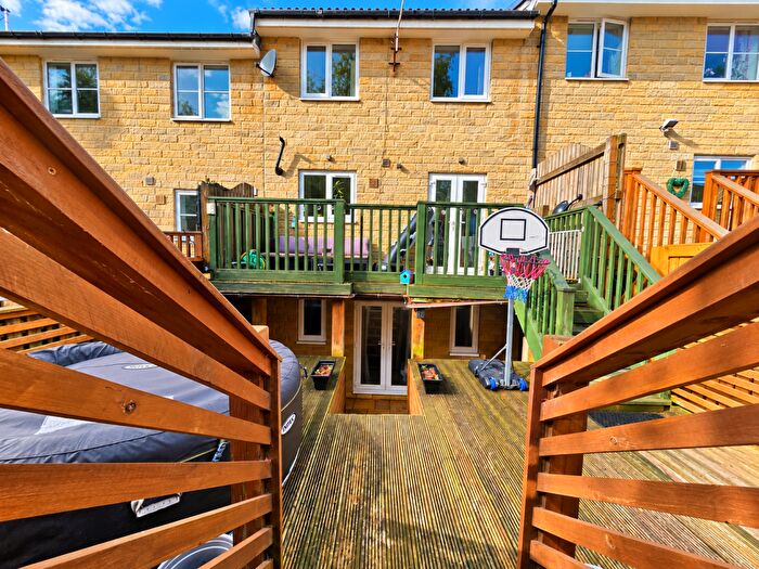 5 Bedroom Town House For Sale In Prospect Way, Brighouse, HD6