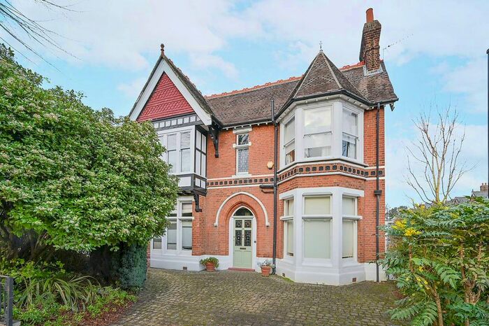 5 Bedroom Property To Rent In Gordon Road, Ealing, London, W5