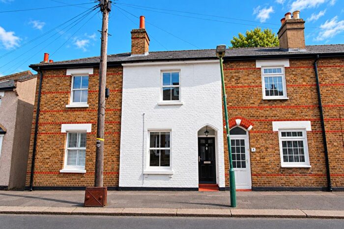 2 Bedroom Terraced House For Sale In Caledon Road, Wallington, SM6