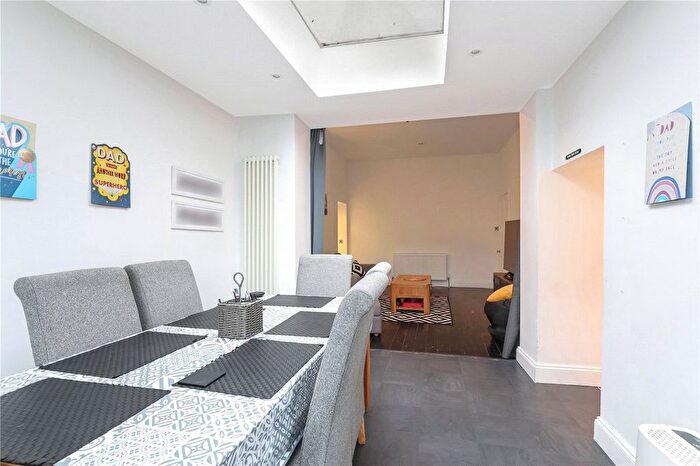 3 Bedroom Terraced House For Sale In Danes Drive, Scotstoun, Glasgow, G14