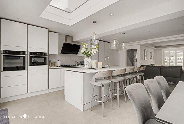 4 Bedroom Semi Detached House For Sale In Hamilton Road, Cockfosters, EN4