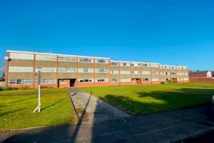 1 Bedroom Flat To Rent In Leomansley View, Lichfield, WS13