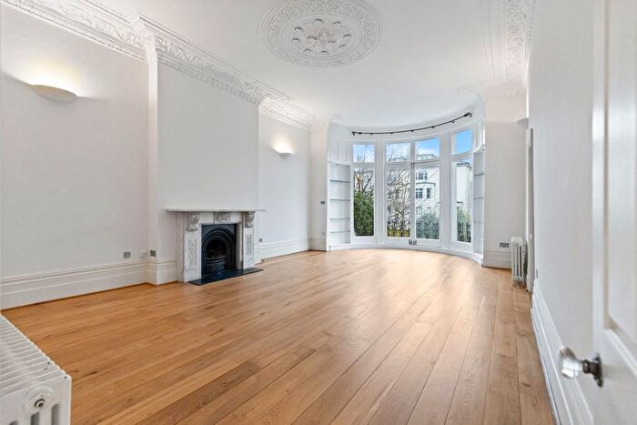 2 Bedroom Flat To Rent In Belsize Square, Belsize Park, NW3