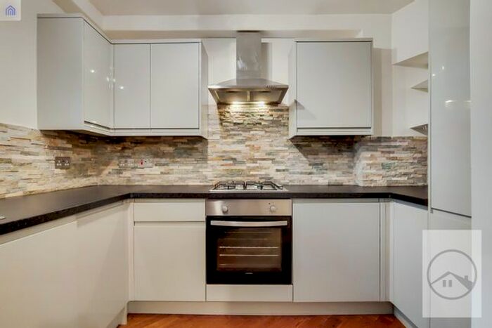 1 Bedroom Flat To Rent In Macaulay Square, London, SW4