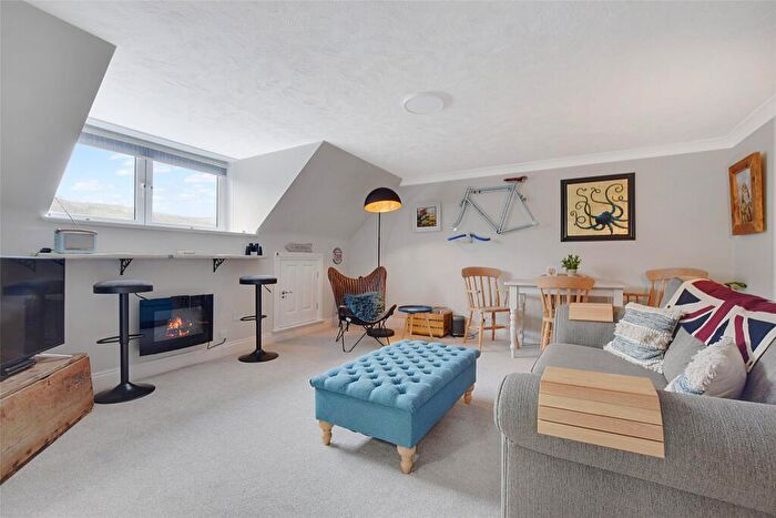 1 Bedroom Apartment For Sale In Castle Hill, Lynton, Devon, EX35