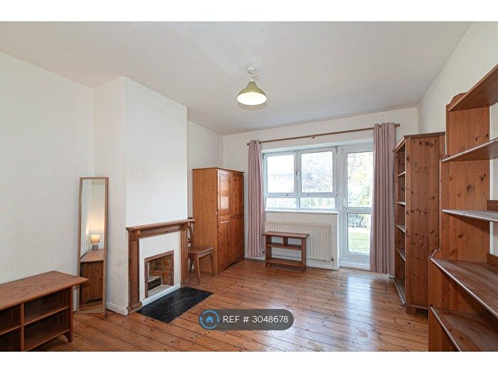 1 Bedroom Flat To Rent In Alfred Butt House, London, SW17
