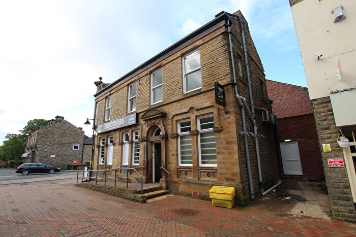 2 Bedroom Flat To Rent In Ossett, Wakefield, WF5