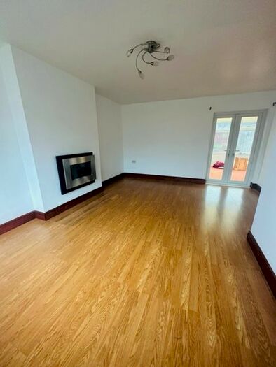 3 Bedroom Semi-Detached House To Rent In Delaval Road, Billingham, TS23