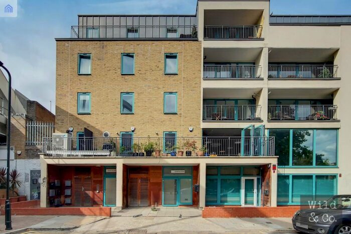 3 Bedroom Duplex To Rent In Dunston Road, London, E8