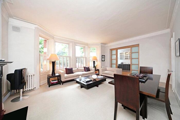 2 Bedroom Flat To Rent In Trebovir Road, Earls Court, SW5