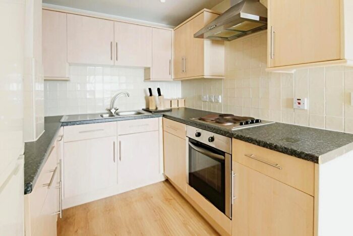 2 Bedroom Flat For Sale In Mabgate, Leeds, LS9