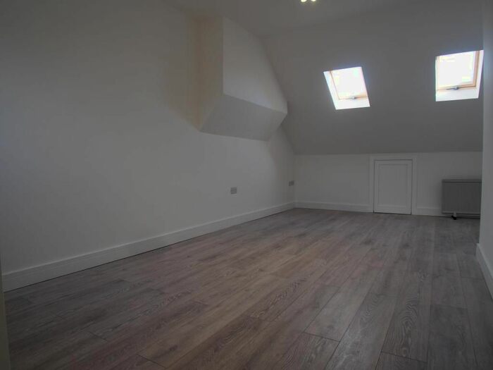 Studio To Rent In Shrubbery Road, Edmonton, N9