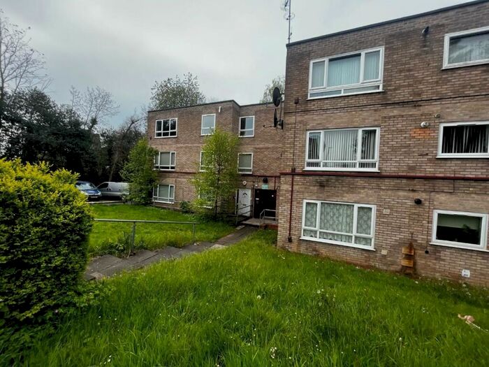 2 Bedroom Flat To Rent In Old Abbey Gardens, Birmingham, B17