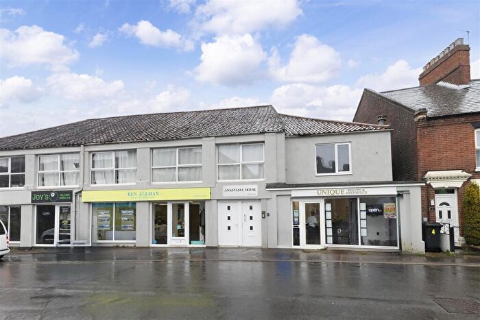 2 Bedroom Apartment For Sale In Sprowston Road, Norwich, NR3