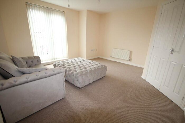 2 Bedroom Flat To Rent In Mater Close, Walton, Liverpool, L9