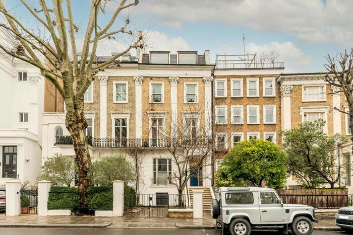 2 Bedroom Flat To Rent In Pembridge Villas, London, W11