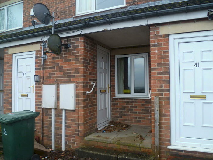 1 Bedroom Flat To Rent In Throxenby Way, Clayton, BD14