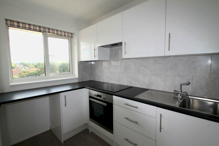 1 Bedroom Flat To Rent In Coleridge Way, Orpington, BR6