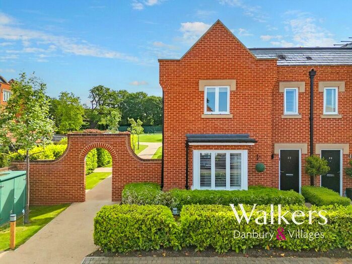 3 Bedroom Semi-Detached House For Sale In Danbury Palace Drive, Danbury, CM3