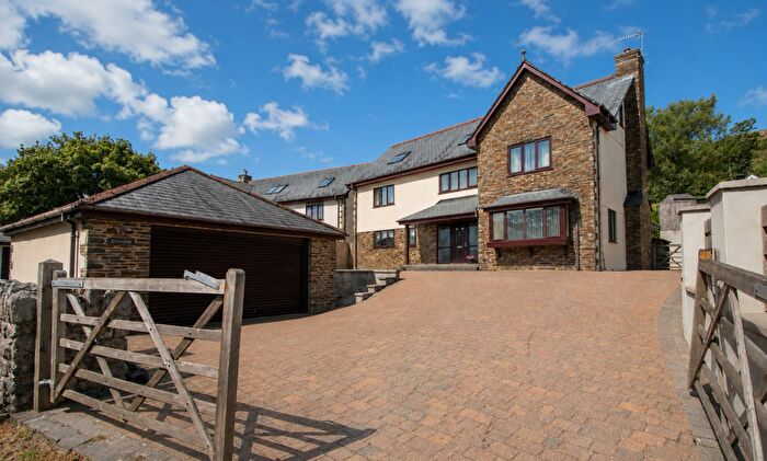 6 Bedroom Detached House For Sale In Lee Moor, Plymouth, PL7