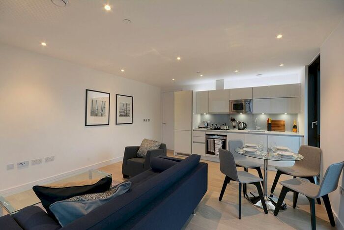 2 Bedroom Flat To Rent In Black Prince Road, Southwark, SE1