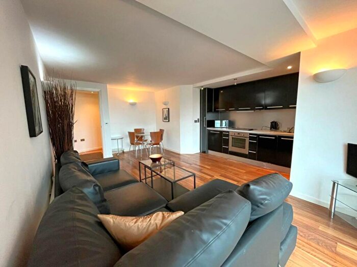 2 Bedroom Flat To Rent In Capital Quarter, Wellington Street, Leeds, LS1